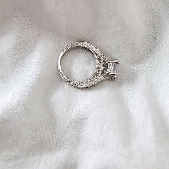 New Elegant 925 Silver Princess Cut Ring - Picture 8 of 10